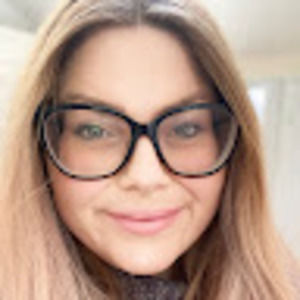 Meet your Posher, Alexandra